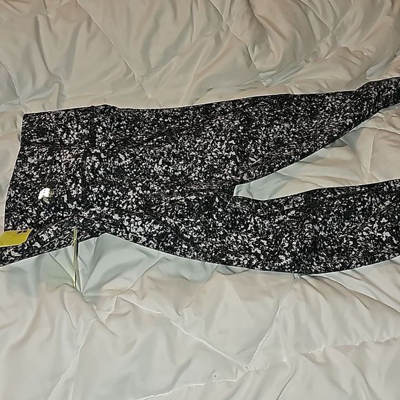 High rise Capri fashion crop - Picture 8 of 8